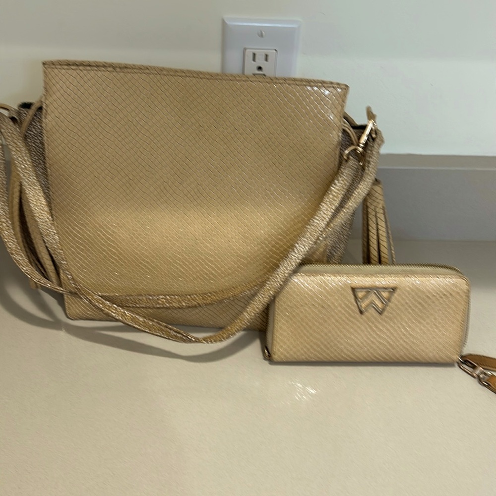 Kellye Wynne bag with matching wallet
